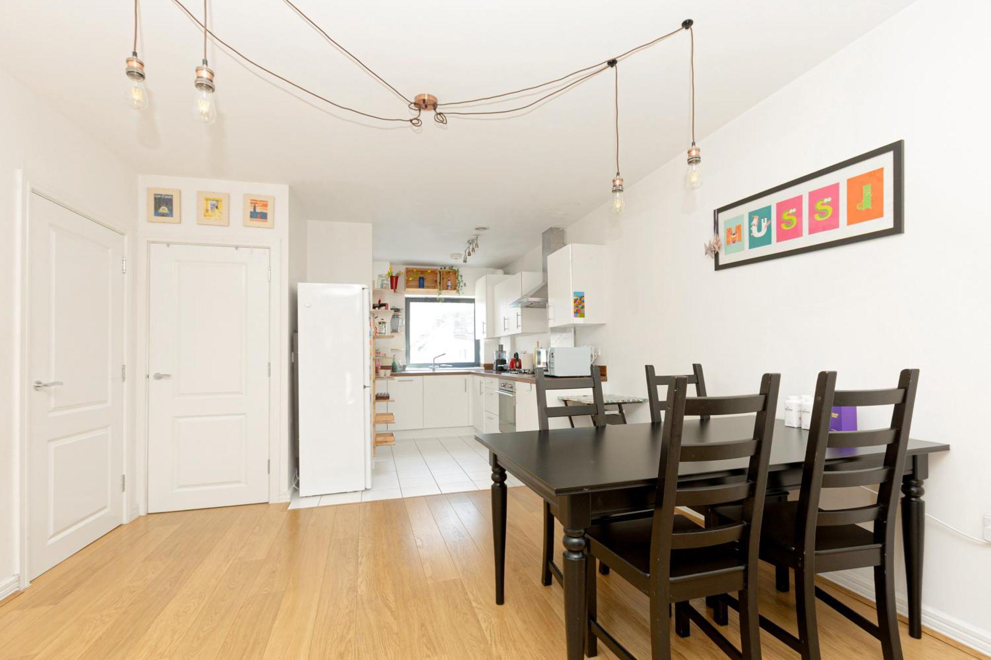 Charming 2br Flat Near Canary Wharf With Balcony Appartement Londres